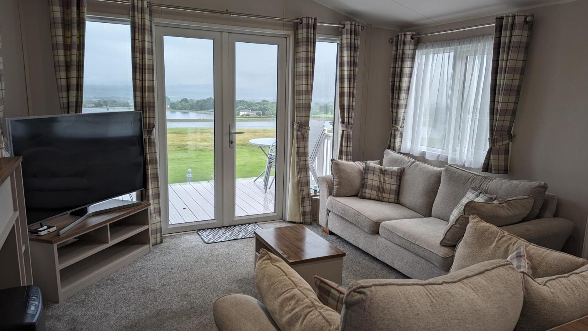 Lake View - Beacon Fell View Holiday Park ロングリッジ エクステリア 写真